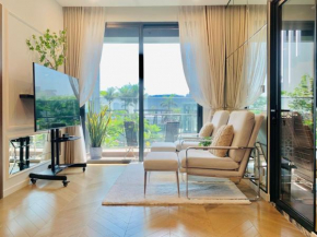 1BR appartment at Lumiere Riverside, city view free pool
